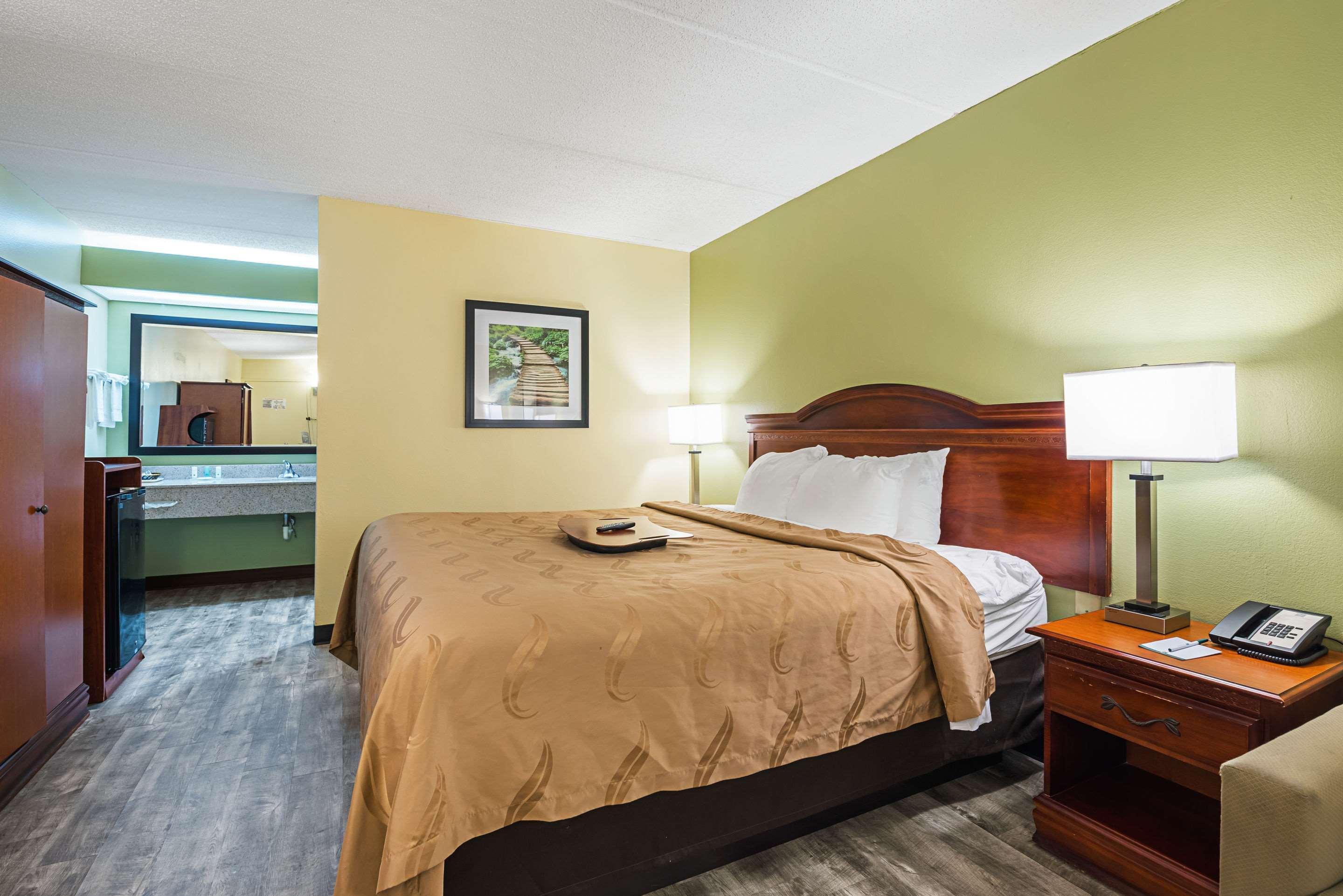 Quality Inn Airport - Southeast Irondale Exterior foto