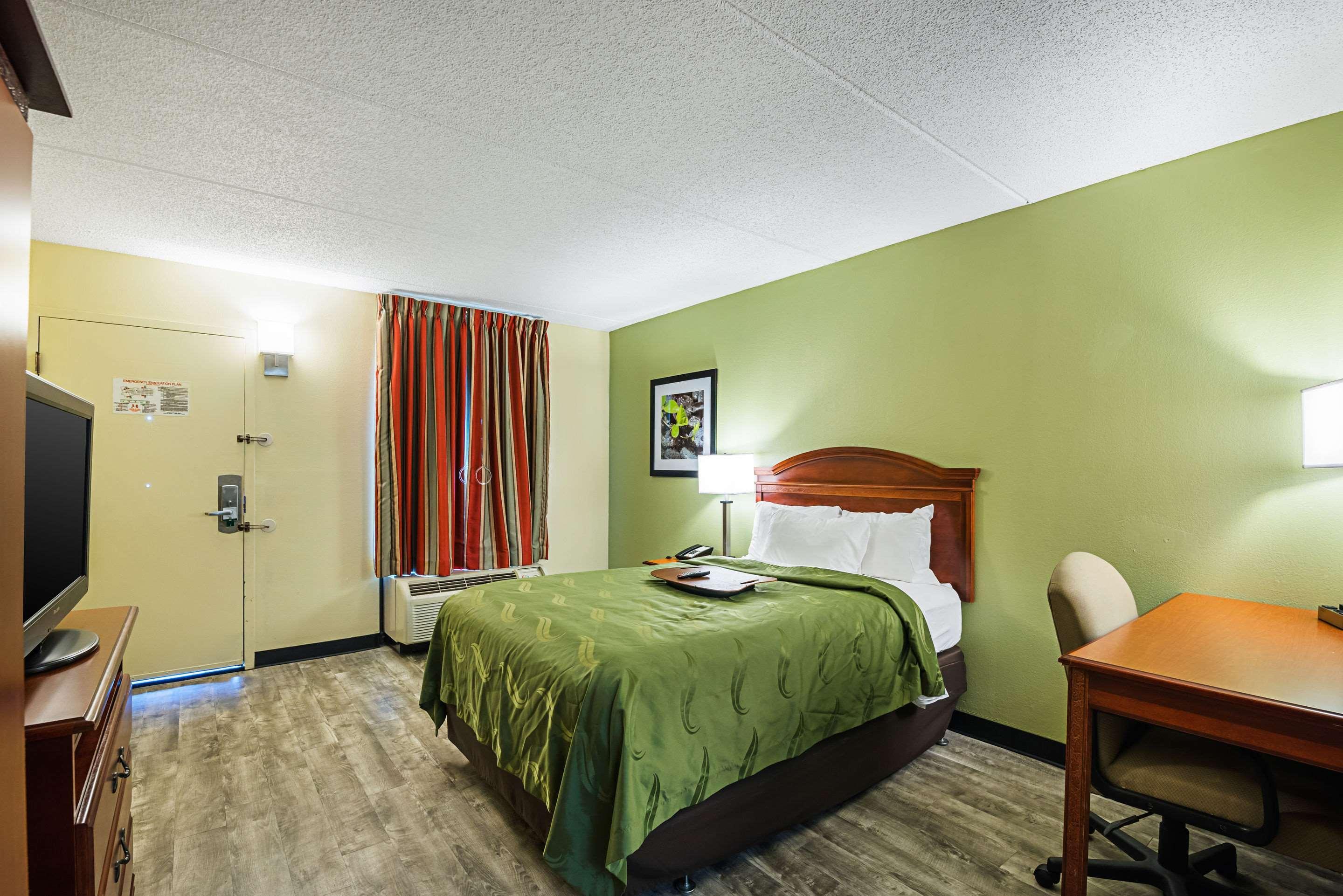 Quality Inn Airport - Southeast Irondale Exterior foto